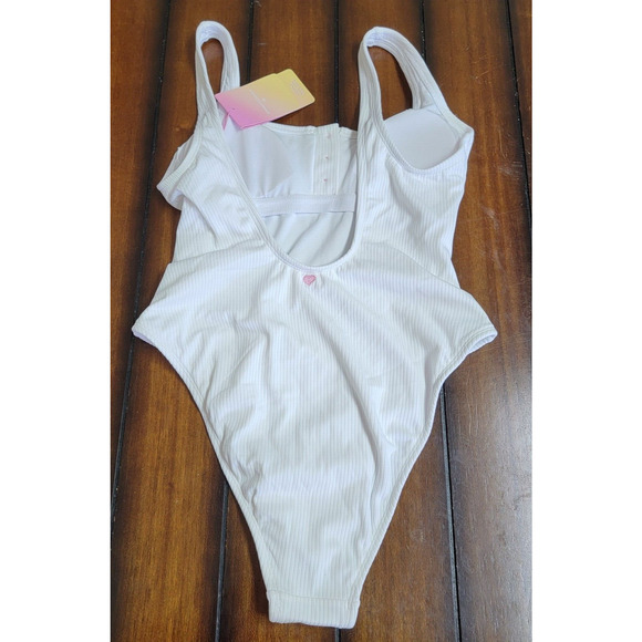 Stoney Clover Lane x Target Small (4-6) White Ribbed Henley One Piece Swimsuit - Picture 4 of 8